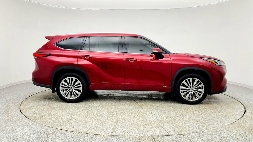 Used 2023 Toyota Highlander Platinum AWD/4WD image 4