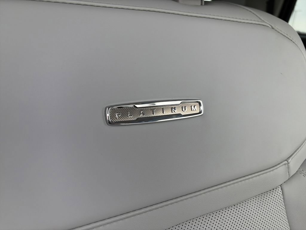 Used 2025 Ford Expedition Max Platinum image 17