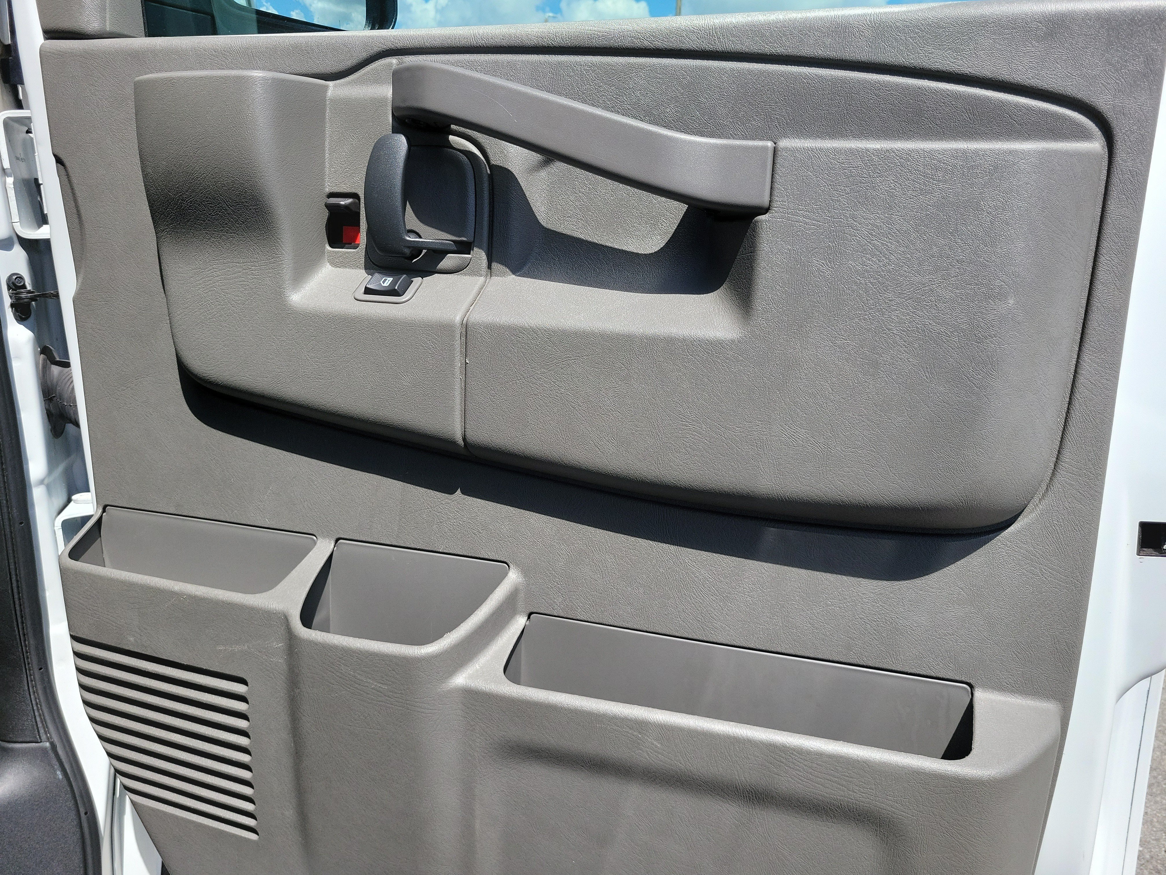 Used 2024 GMC Savana 2500 w/ Driver Convenience Package RWD image 25