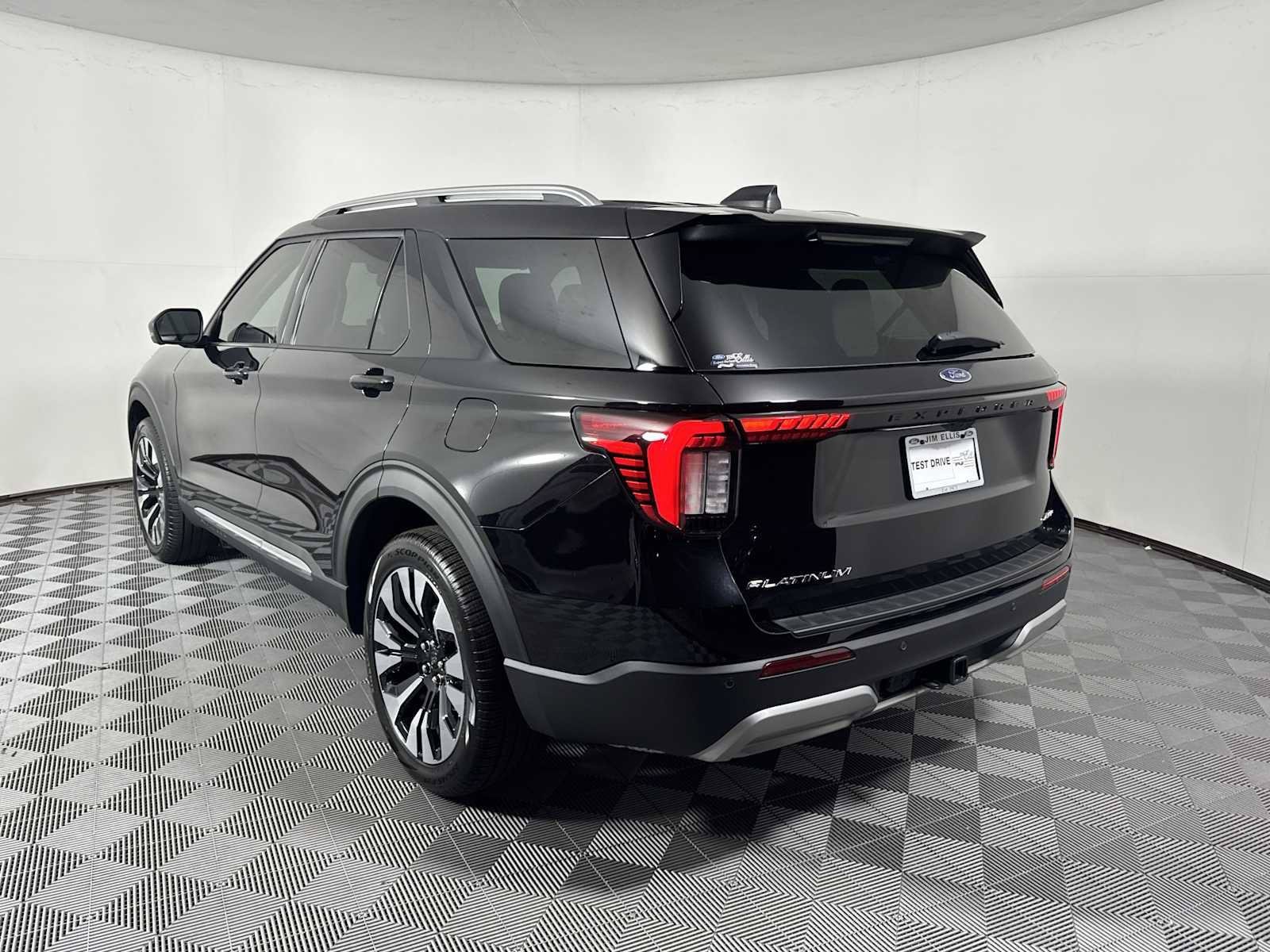 New 2026 Ford Explorer Platinum w/ LUX Leather Package AWD/4WD image 5