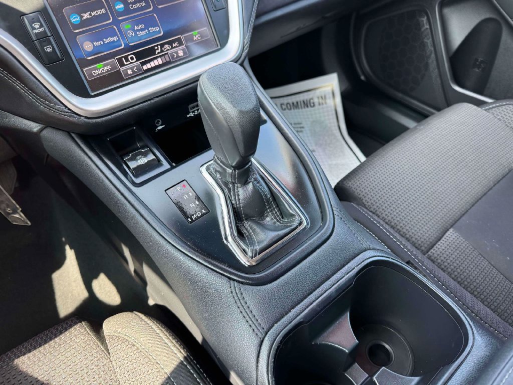 Used 2024 Subaru Outback AWD/4WD image 33