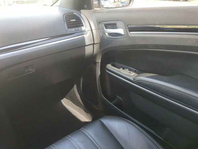 Used 2020 Chrysler 300 S image 18