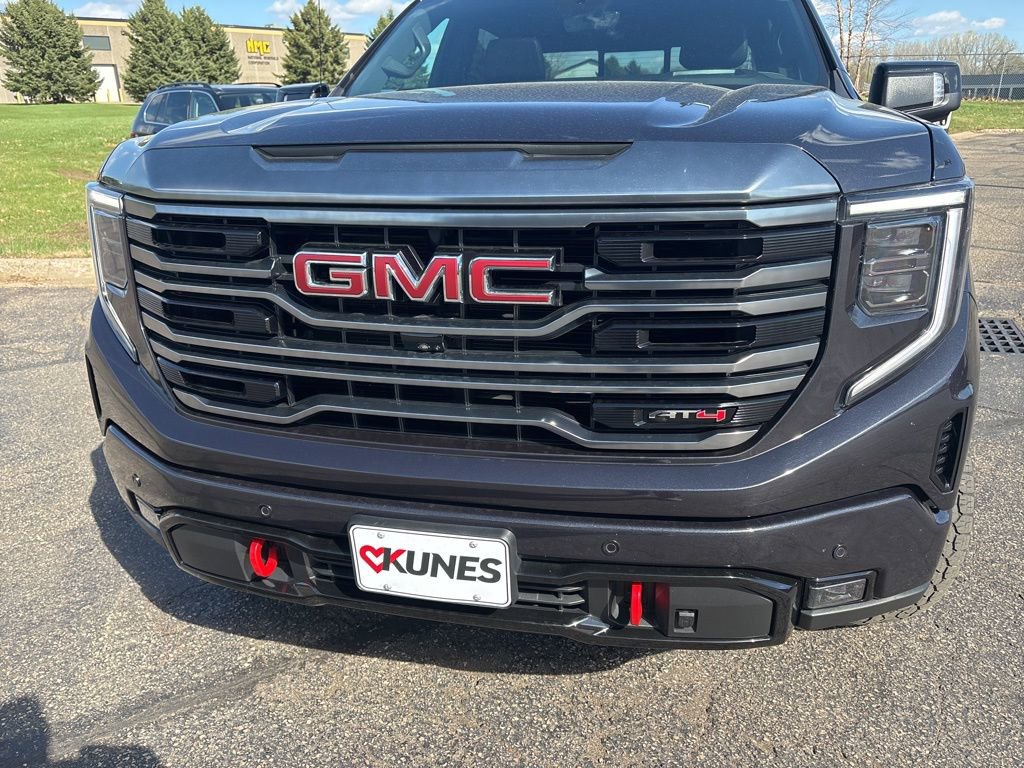 Used 2023 GMC Sierra 1500 AT4 w/ Technology Package AWD/4WD image 6