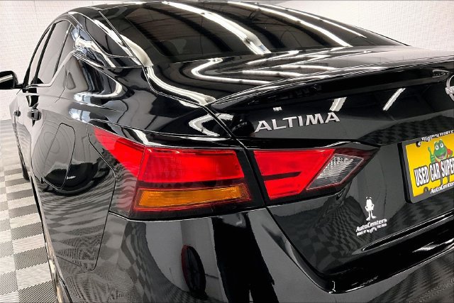 Used 2025 Nissan Altima 2.5 SR w/ SR Premium Package AWD/4WD image 33