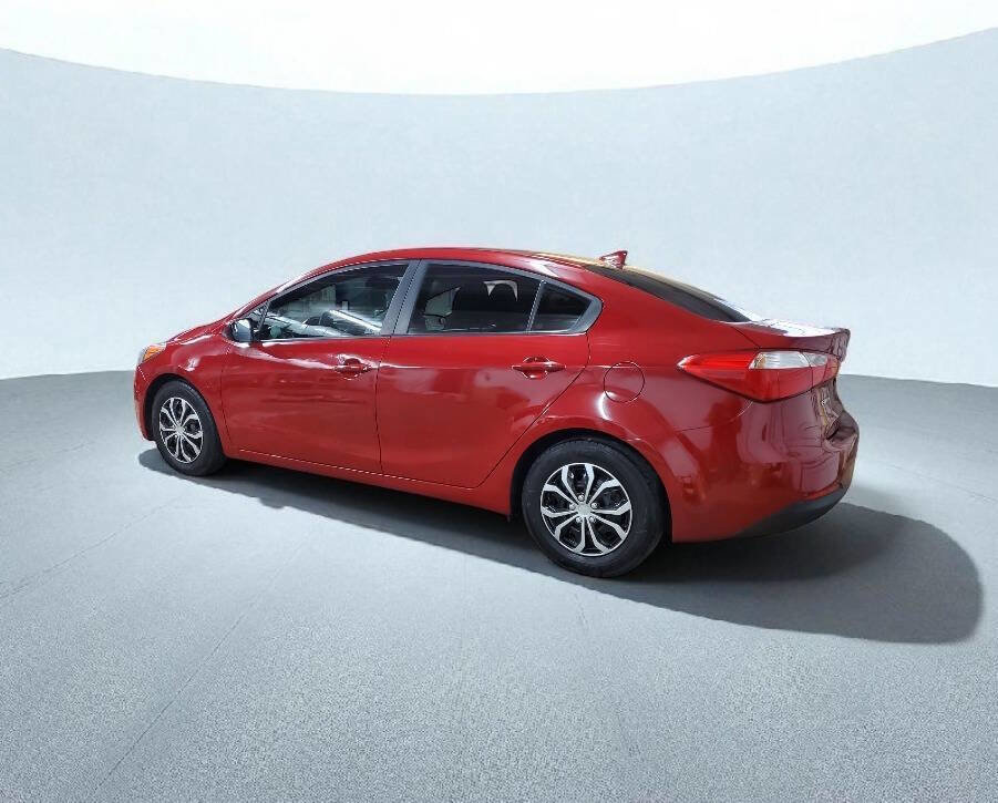 Used 2016 Kia Forte LX image 4