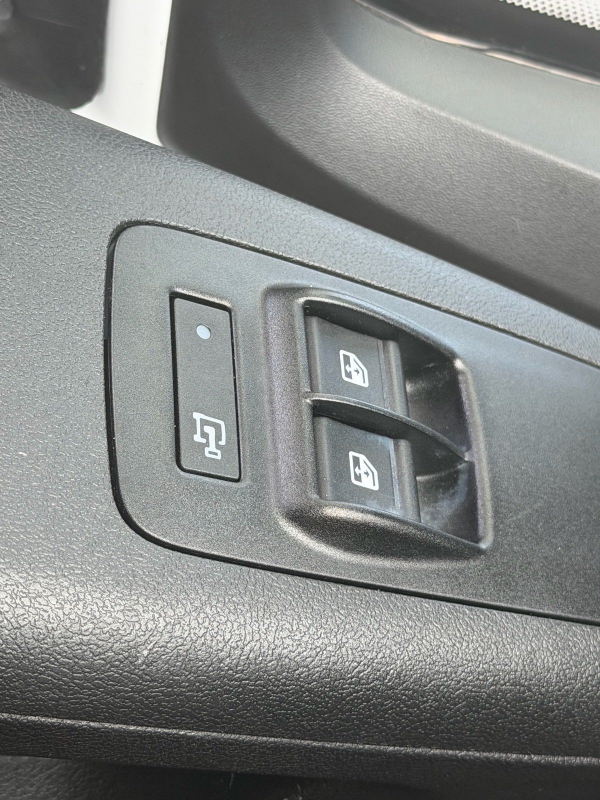 Used 2025 RAM ProMaster 2500 w/ U-Haul Equipment Group FWD image 31
