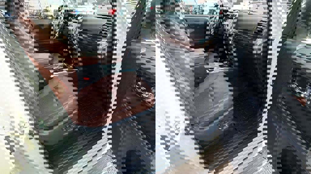 Used 2021 Toyota 4Runner Limited image 17