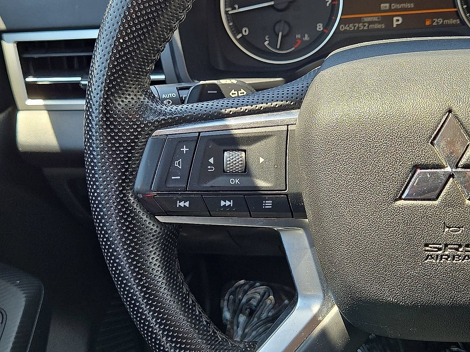 Used 2024 Mitsubishi Outlander SE Black Edition AWD/4WD image 19