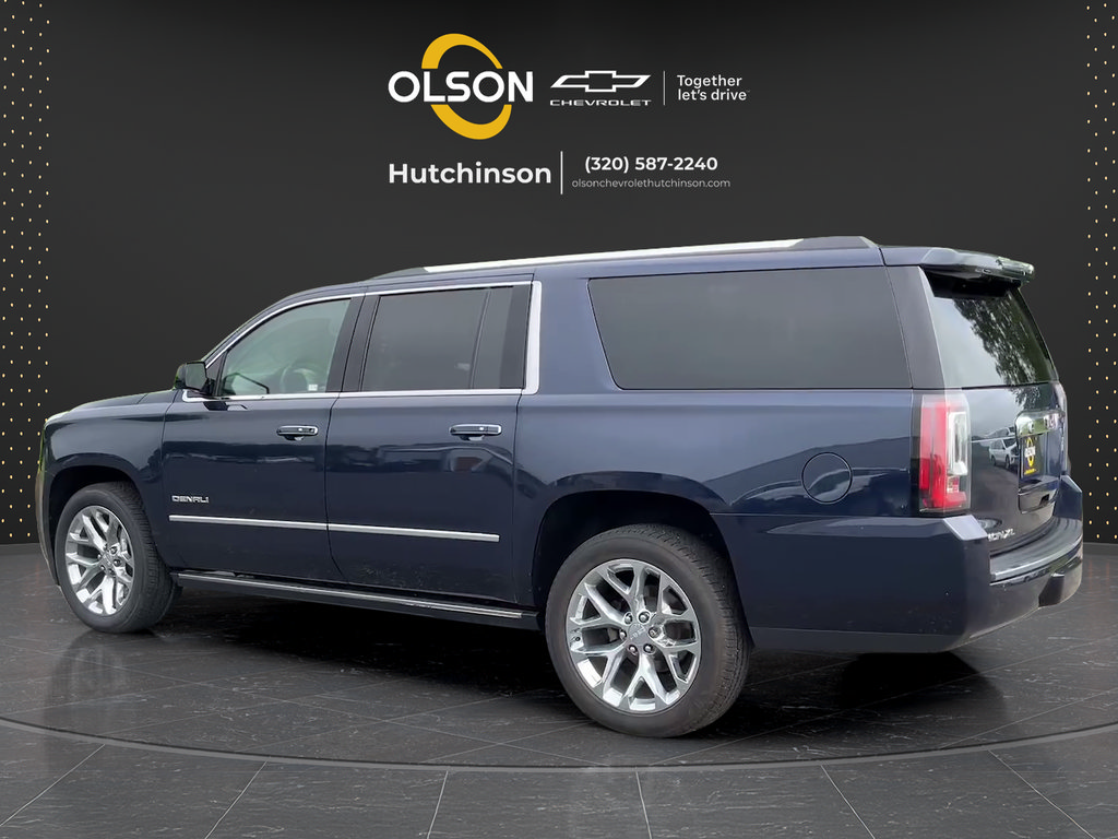 Certified 2020 GMC Yukon XL Denali w/ Denali Premium Package AWD/4WD image 3