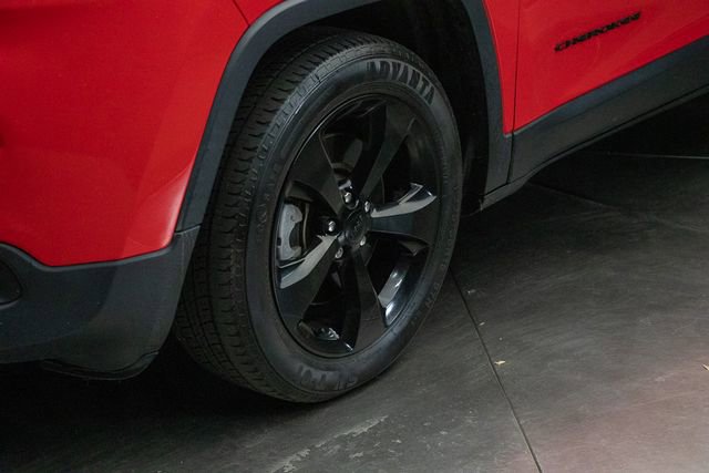 Used 2018 Jeep Cherokee Limited w/ High Altitude Package image 7