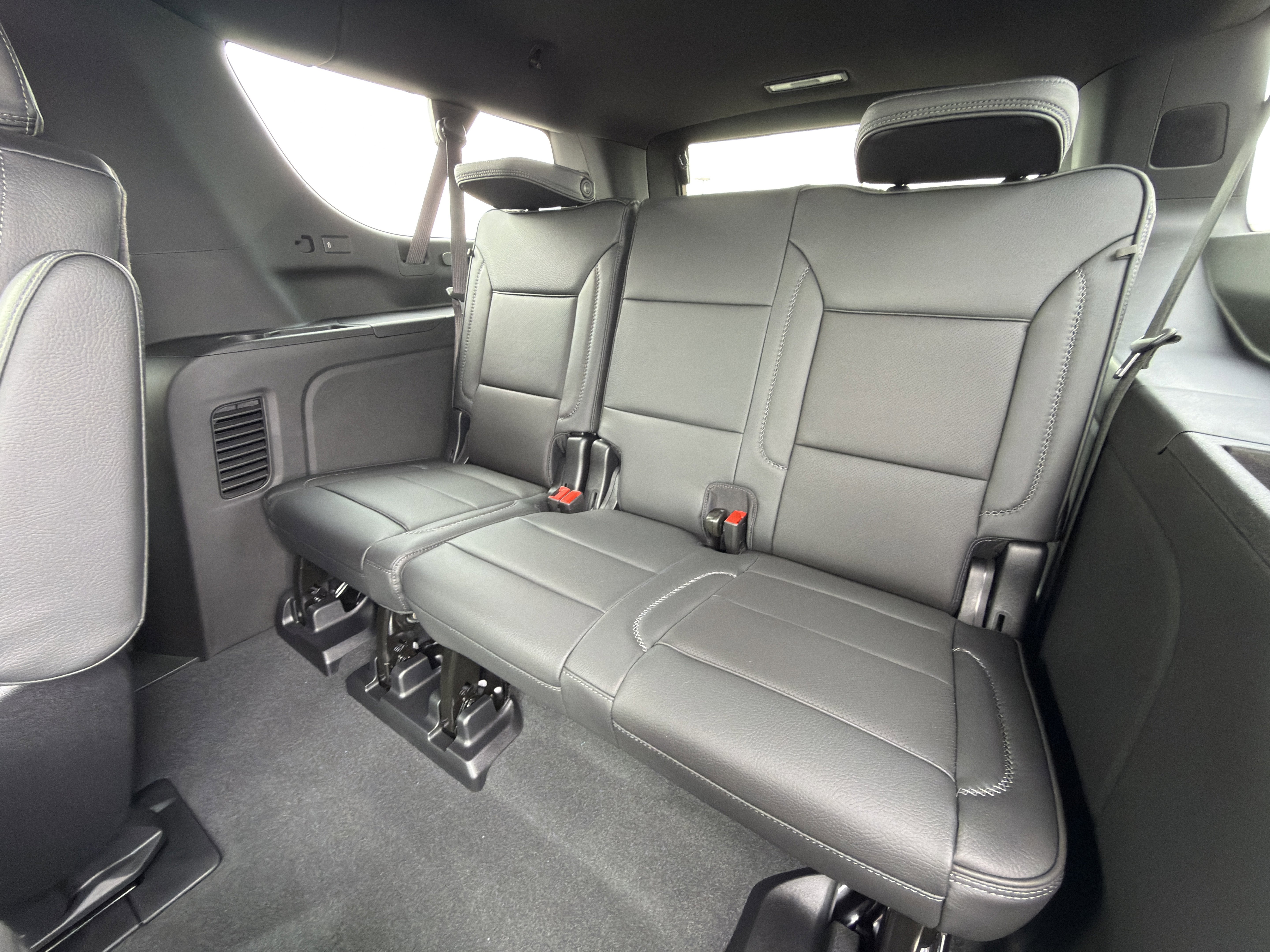 New 2026 GMC Yukon XL Denali w/ Sun & Power Step Package image 14