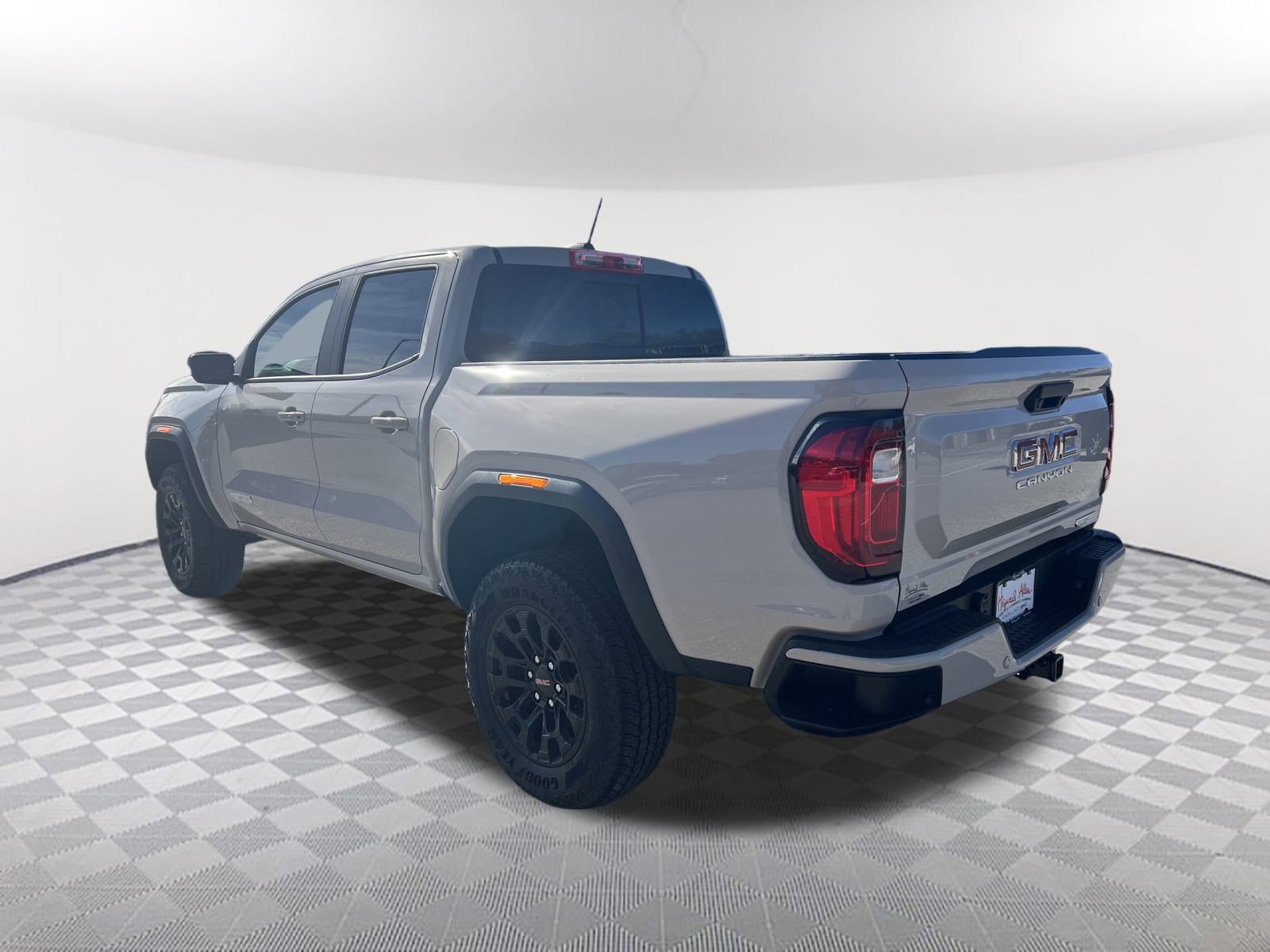 New 2026 GMC Canyon Elevation w/ Convenience Package image 8