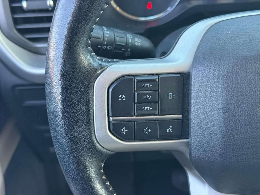 Used 2022 Ford Expedition XLT image 11