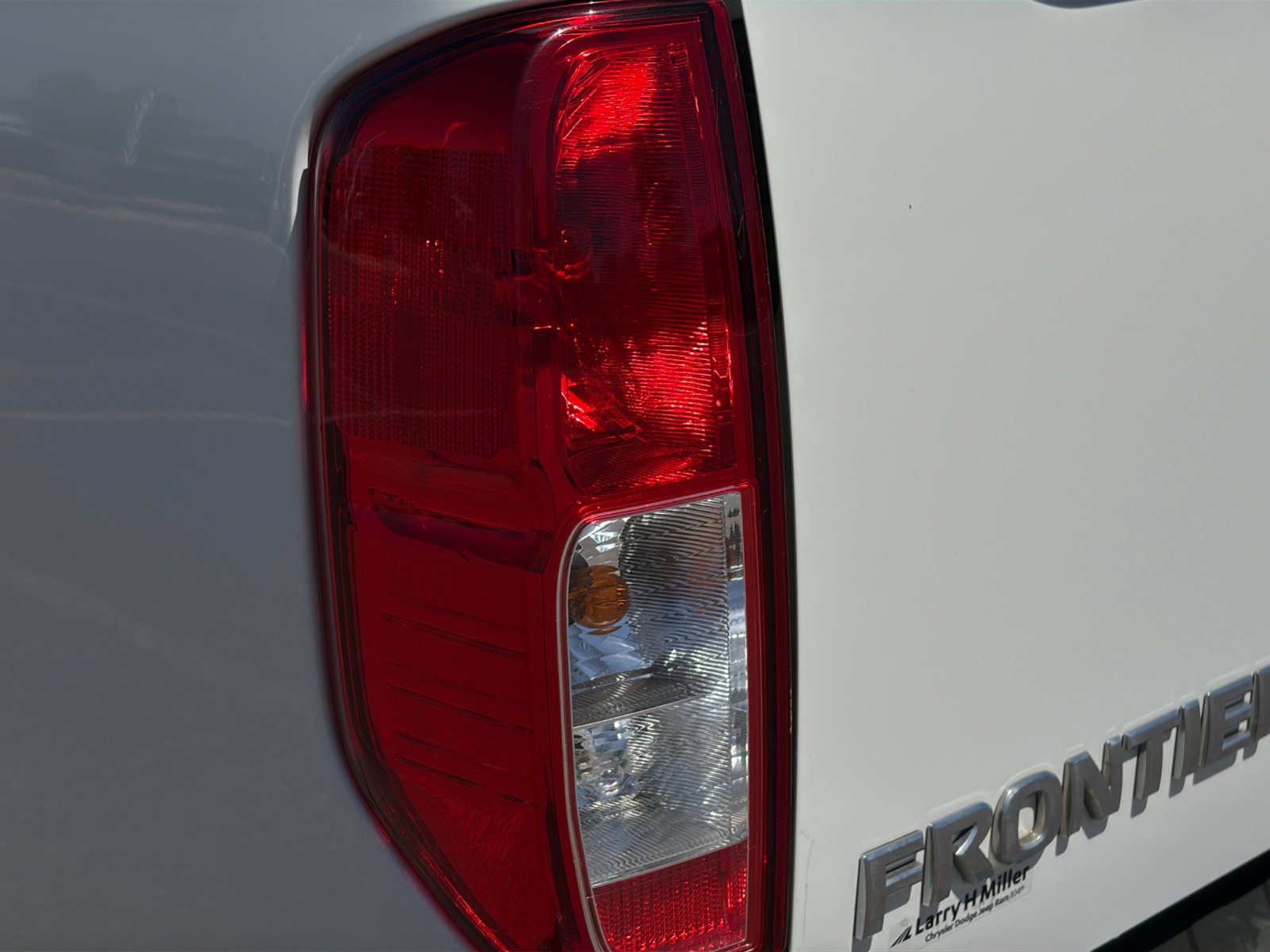 Used 2017 Nissan Frontier SV w/ SV Value Truck Package AWD/4WD image 13