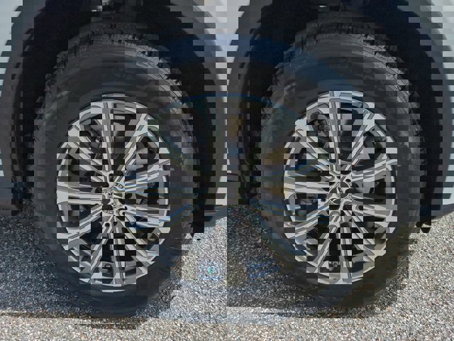 Used 2026 Mercedes-Benz GLC 300 image 11