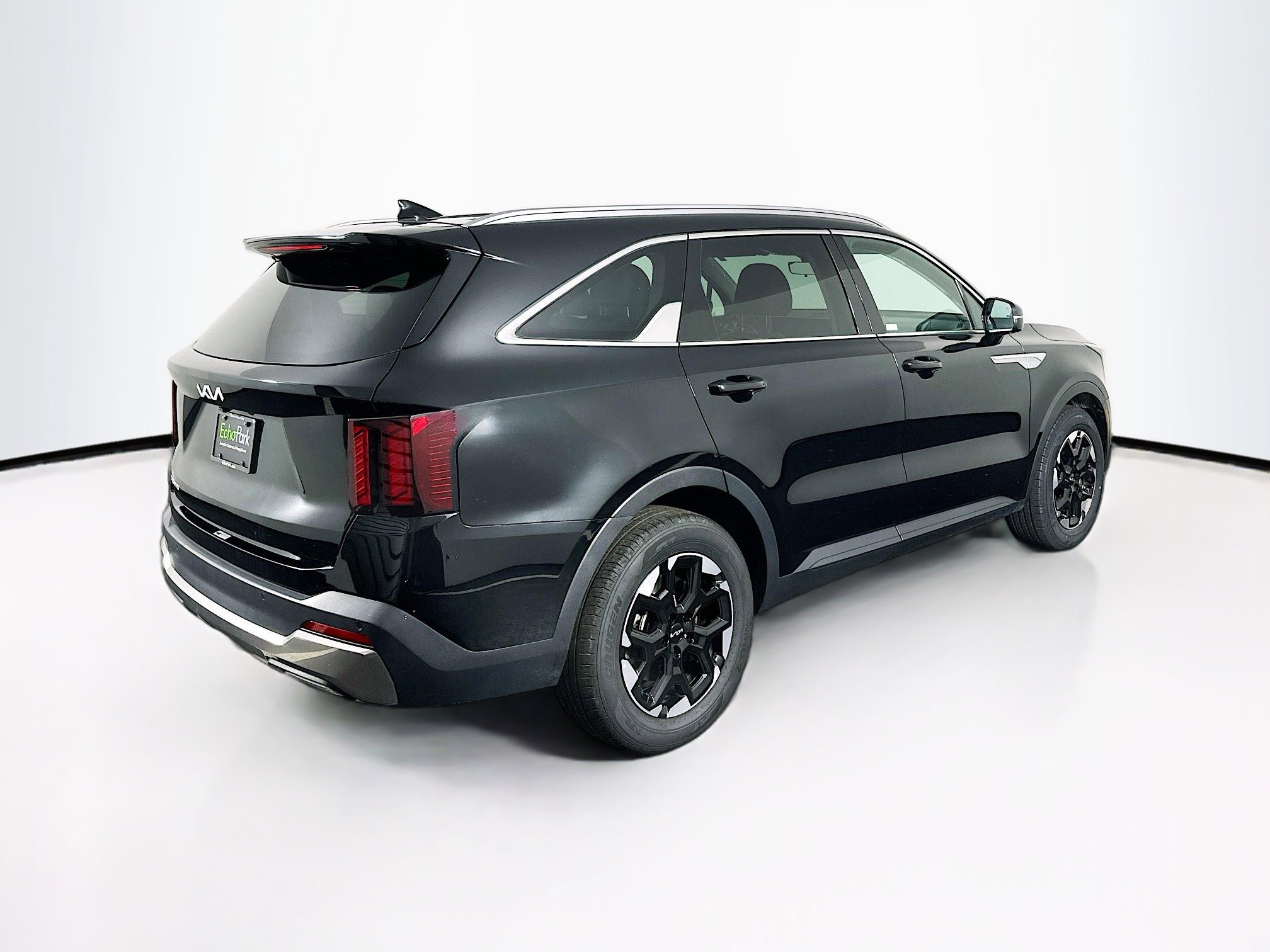 Used 2024 Kia Sorento S image 9