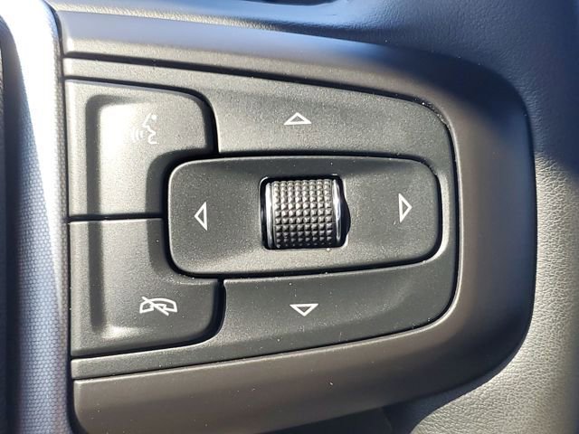 Used 2023 GMC Yukon SLT w/ SLT Luxury Package image 16