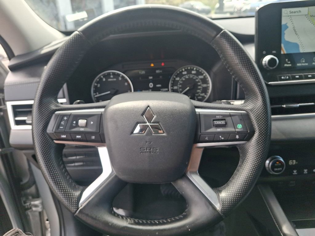 Used 2024 Mitsubishi Outlander SE Black Edition image 21