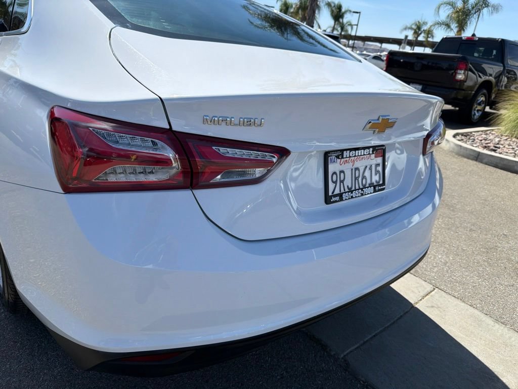 Used 2022 Chevrolet Malibu LT FWD image 13