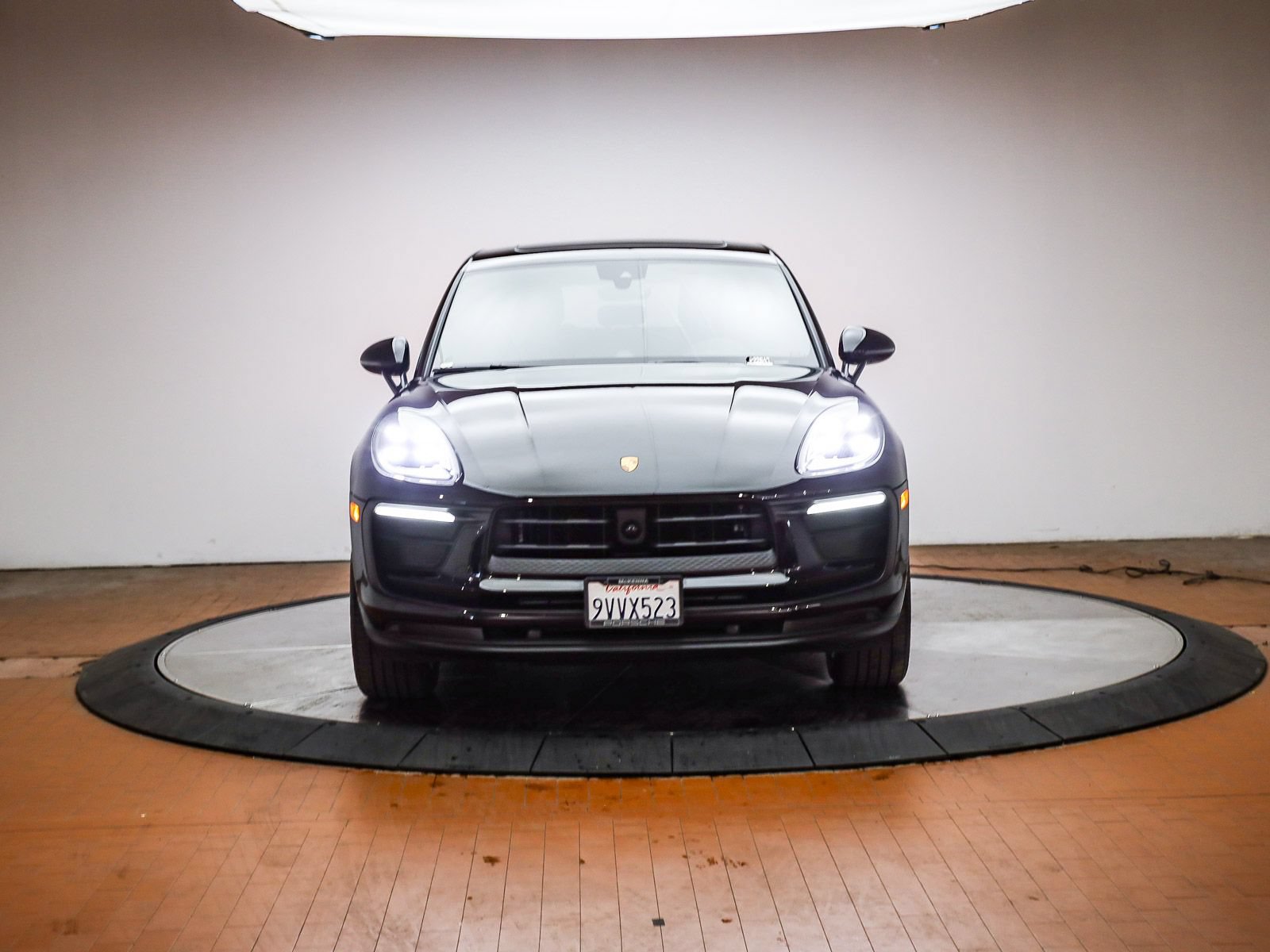 Certified 2026 Porsche Macan AWD/4WD image 15