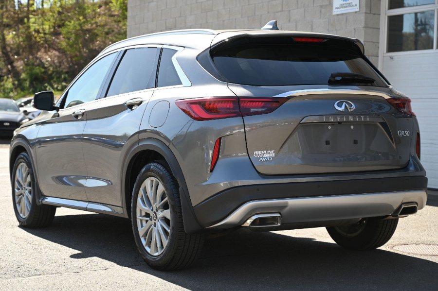 Used 2023 INFINITI QX50 Luxe AWD/4WD image 4
