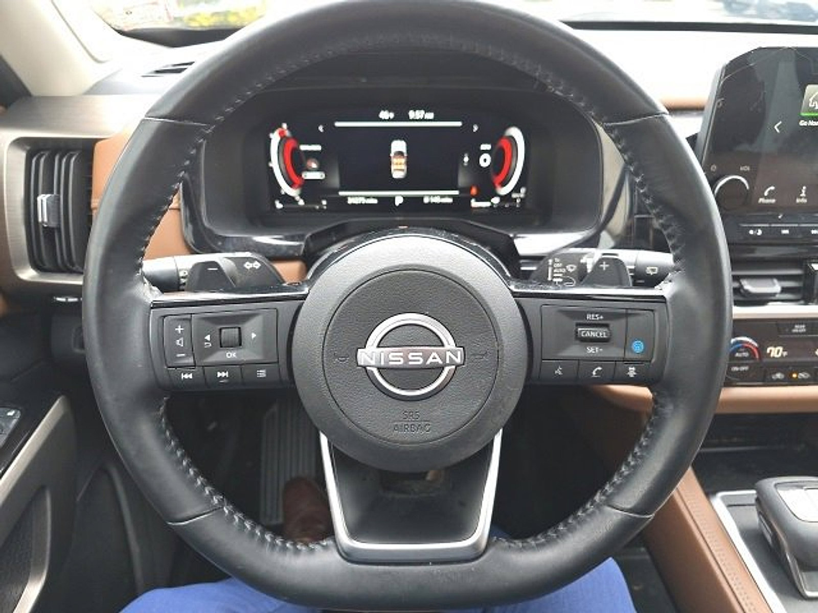 Used 2023 Nissan Pathfinder Platinum w/ Cargo Package image 12