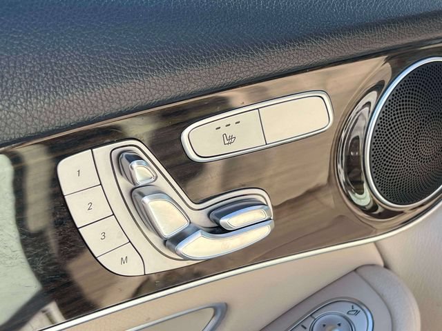Used 2022 Mercedes-Benz GLC 300 4MATIC w/ Premium Package Lite image 19