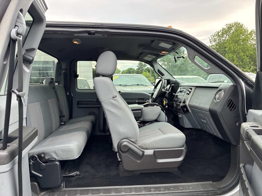 Used 2014 Ford F250 XLT w/ Snow Plow Prep Package AWD/4WD image 13