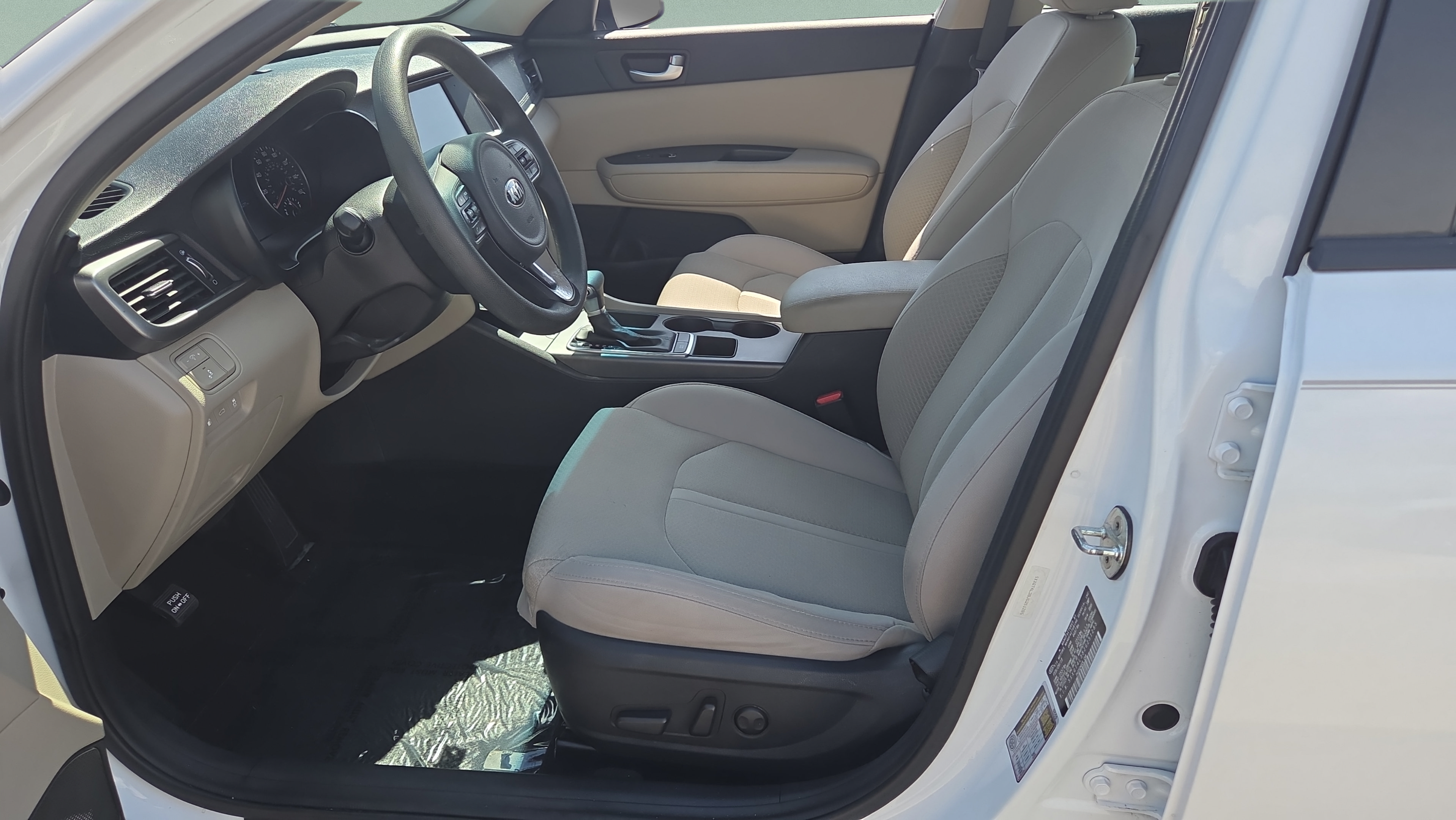 Used 2018 Kia Optima LX w/ Convenience Package FWD image 9