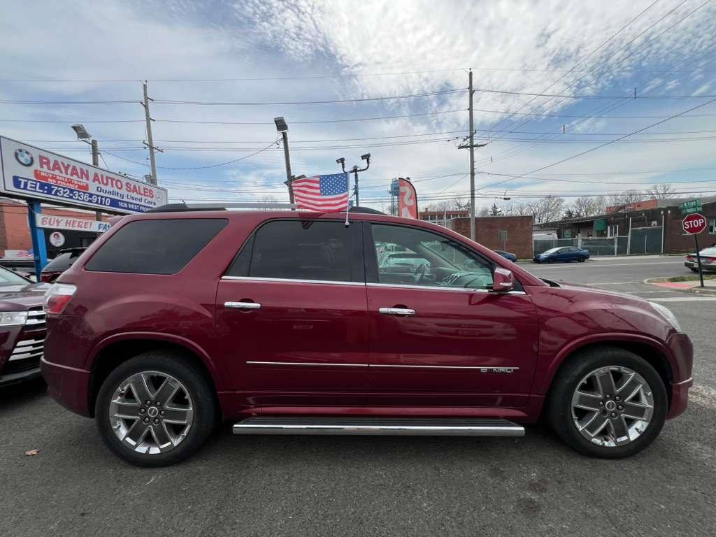 Used 2011 GMC Acadia Denali image 30