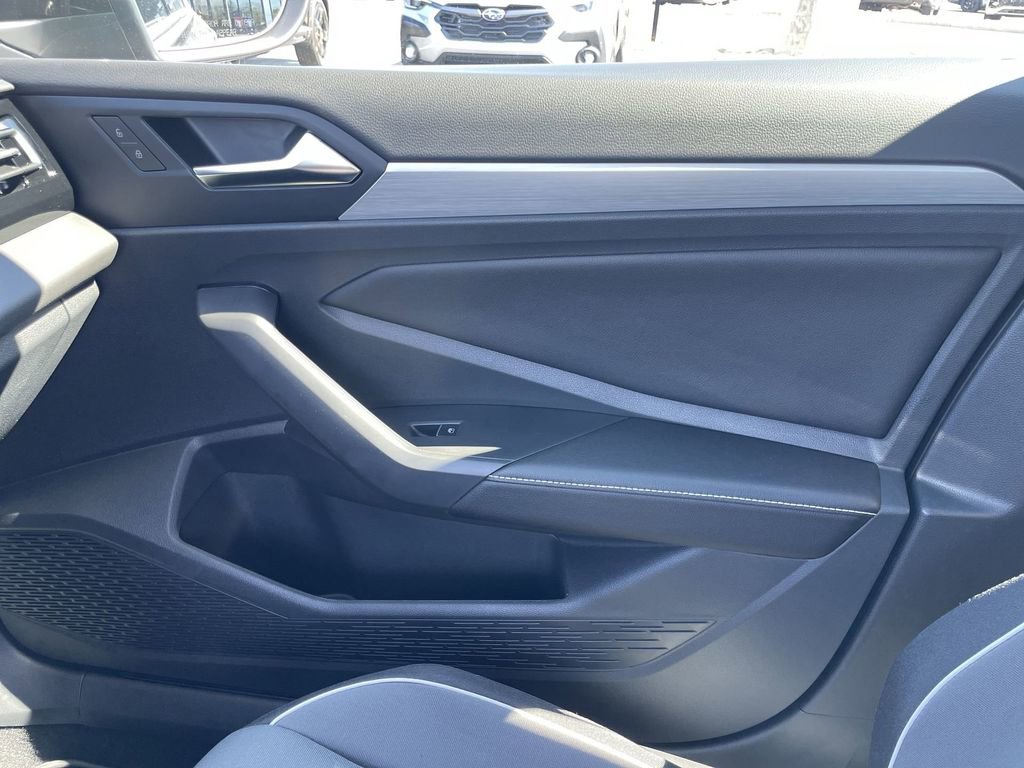 Used 2025 Volkswagen Jetta Sport image 20