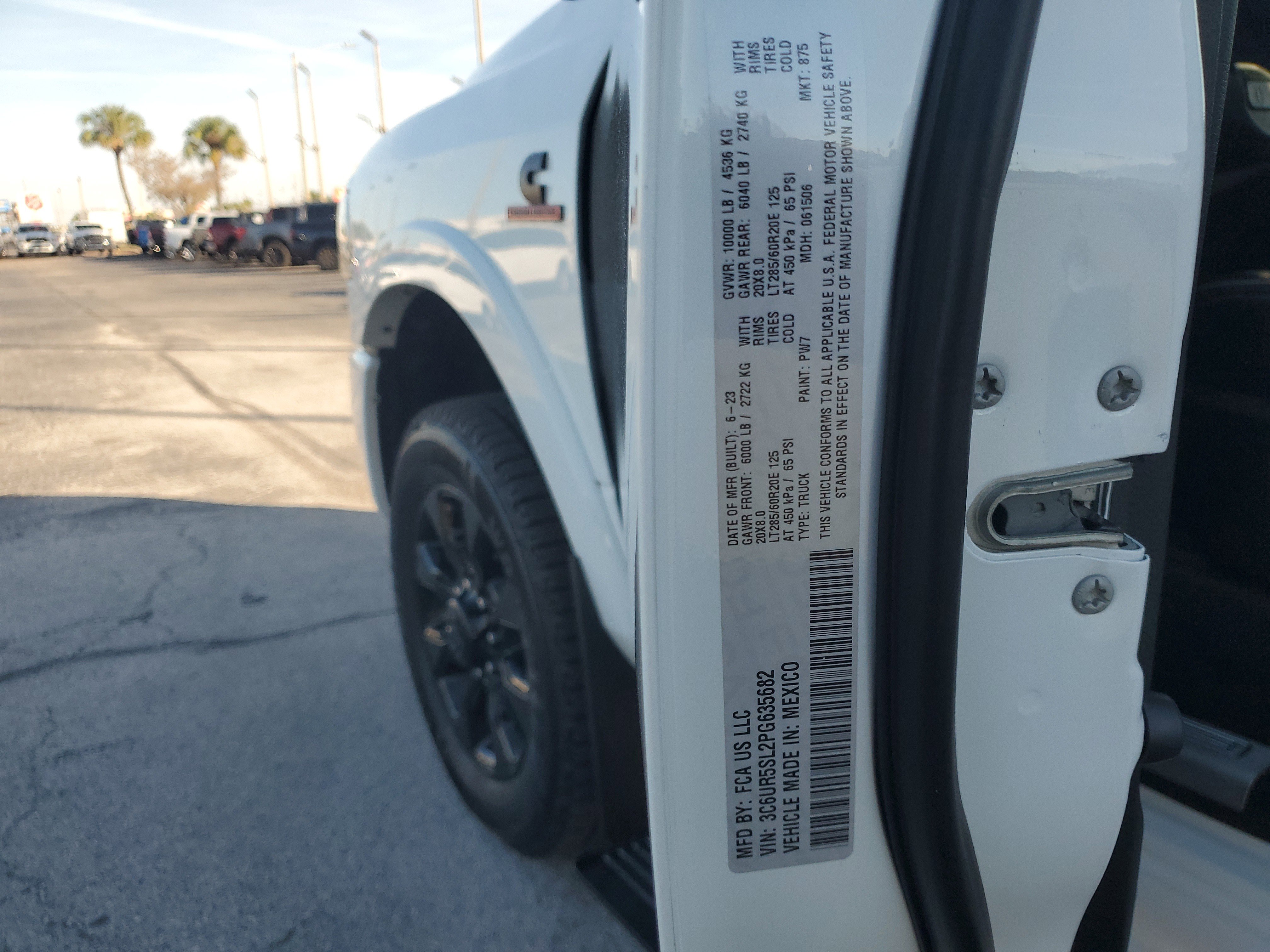 Used 2023 RAM 2500 Limited image 29