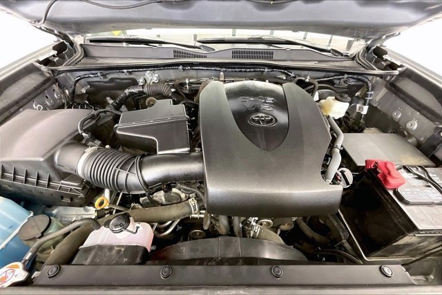 Used 2020 Toyota Tacoma SR5 image 9