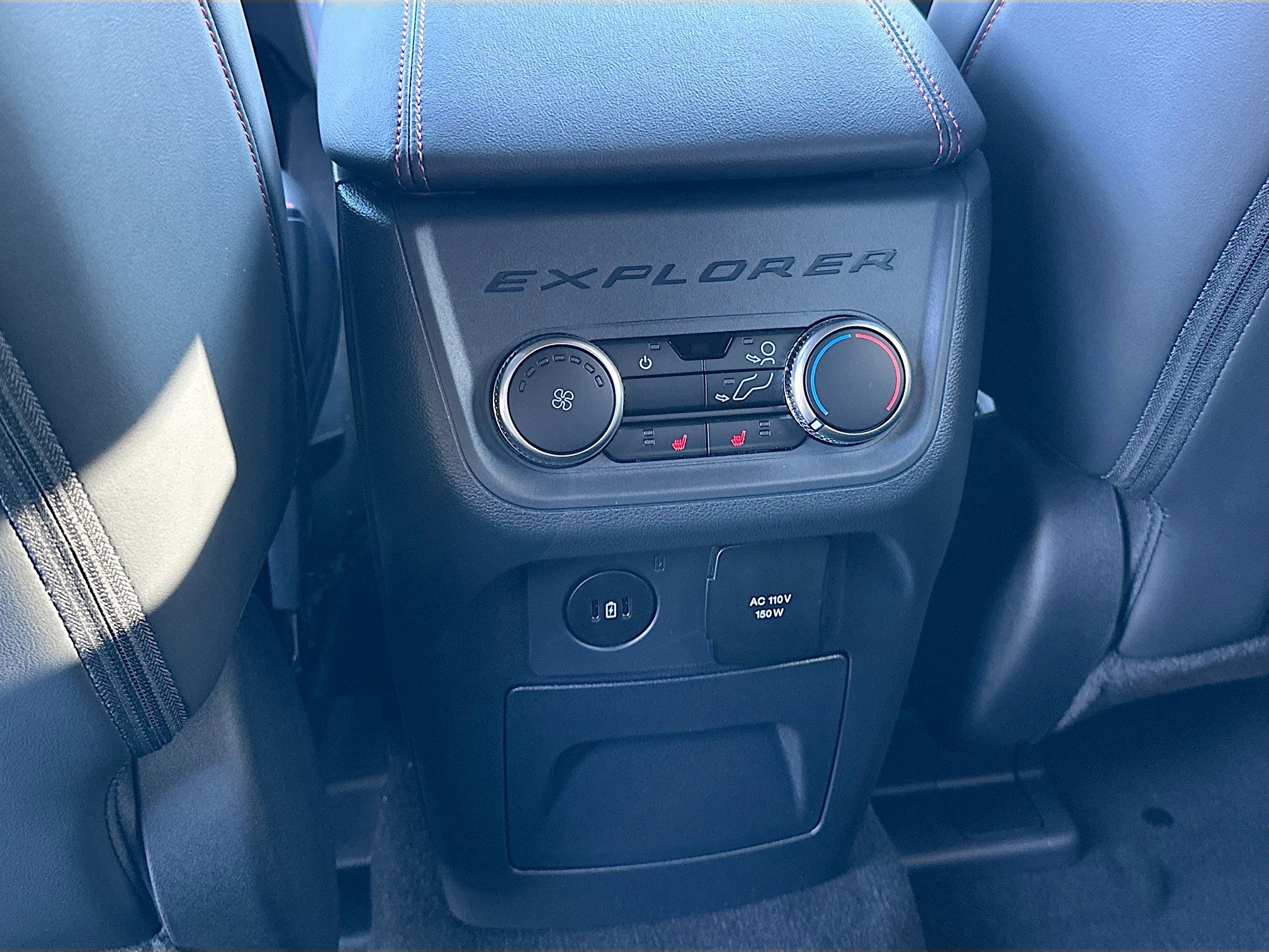 New 2026 Ford Explorer ST-Line w/ ST-Line Street Pack image 18