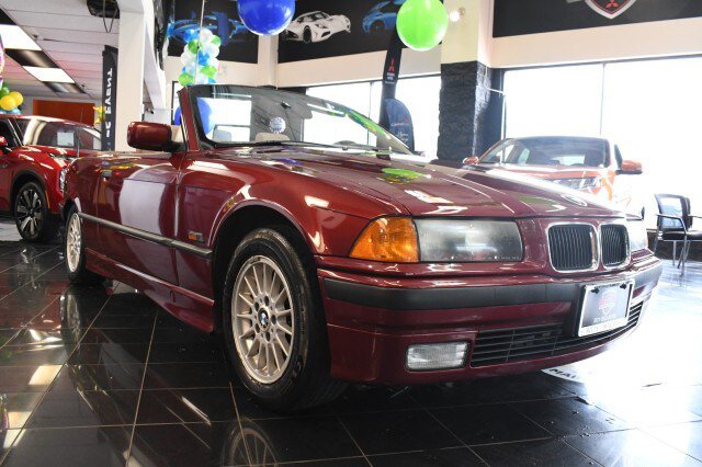 Used 1996 BMW 318i Convertible RWD image 3