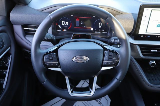 Used 2025 Ford Explorer Platinum w/ LUX Leather Package image 22