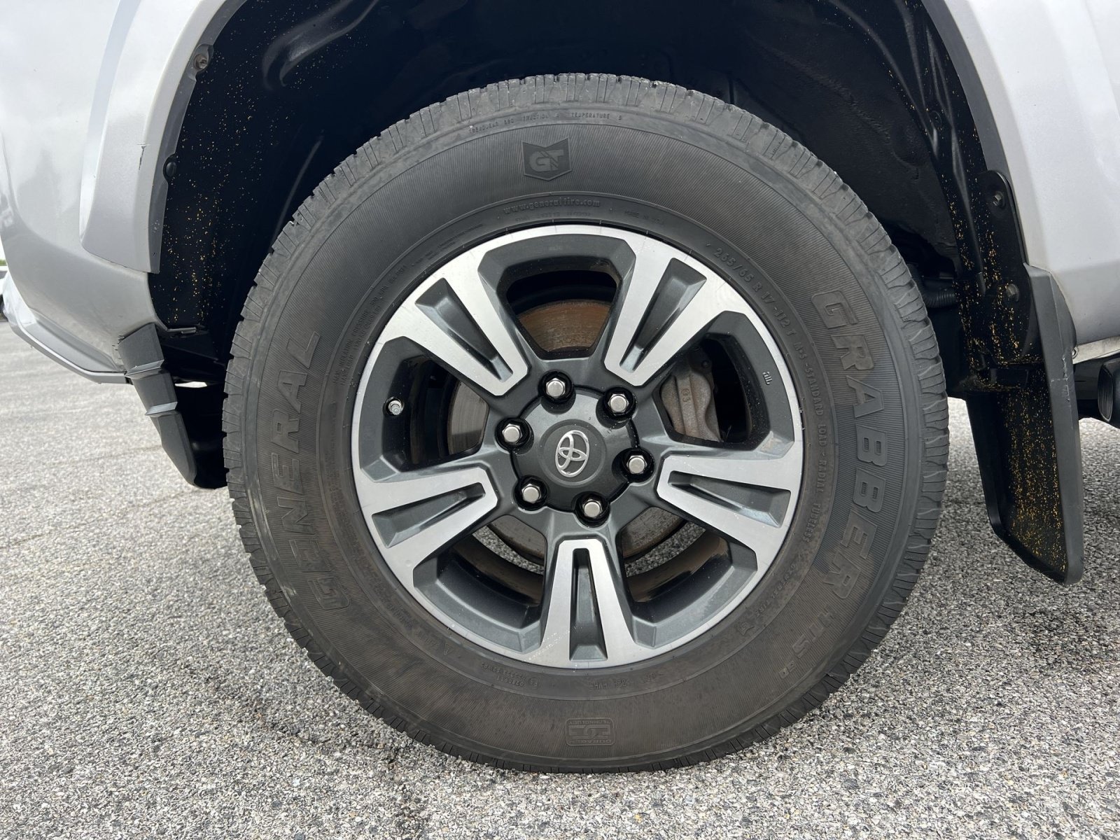 Used 2016 Toyota Tacoma TRD Sport w/ Towing Package AWD/4WD image 12