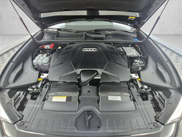 Used 2023 Audi Q8 Premium Plus AWD/4WD image 27