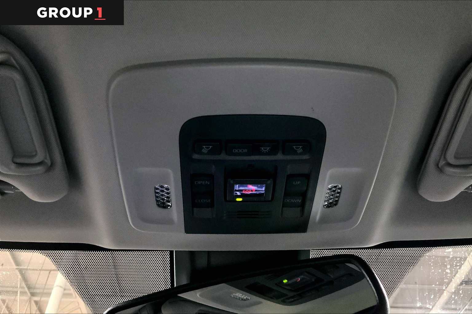 Used 2021 Toyota Camry SE w/ Cold Weather Package image 33