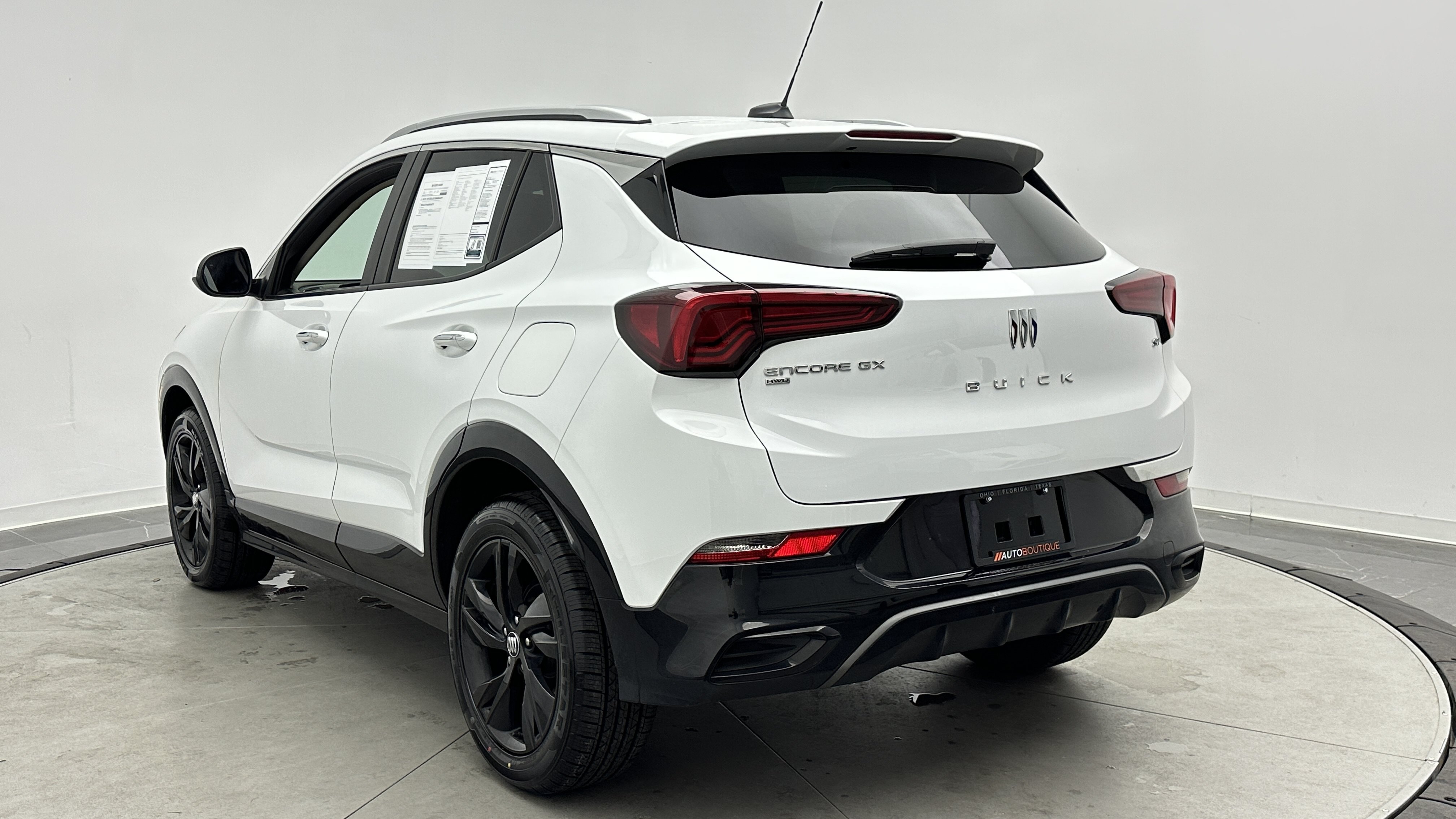 Used 2024 Buick Encore GX Sport Touring AWD/4WD image 5