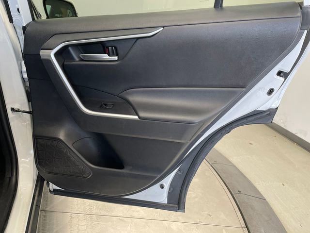 Used 2021 Toyota RAV4 XLE FWD image 37