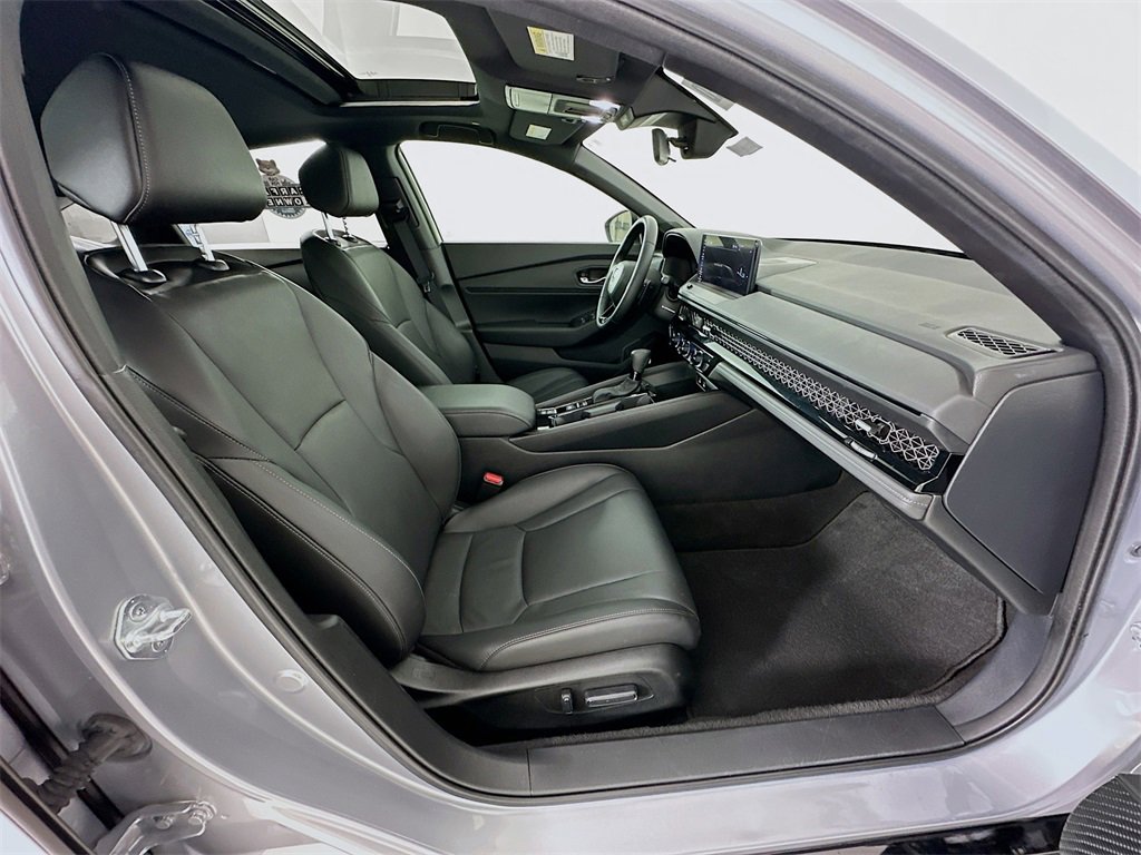 Used 2023 Honda Accord Sport image 7