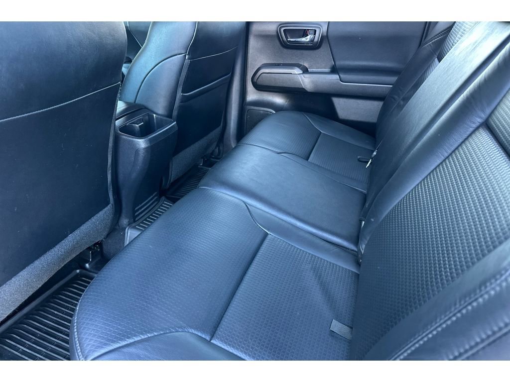 Used 2018 Toyota Tacoma TRD Sport w/ TRD Premium Sport Package image 13