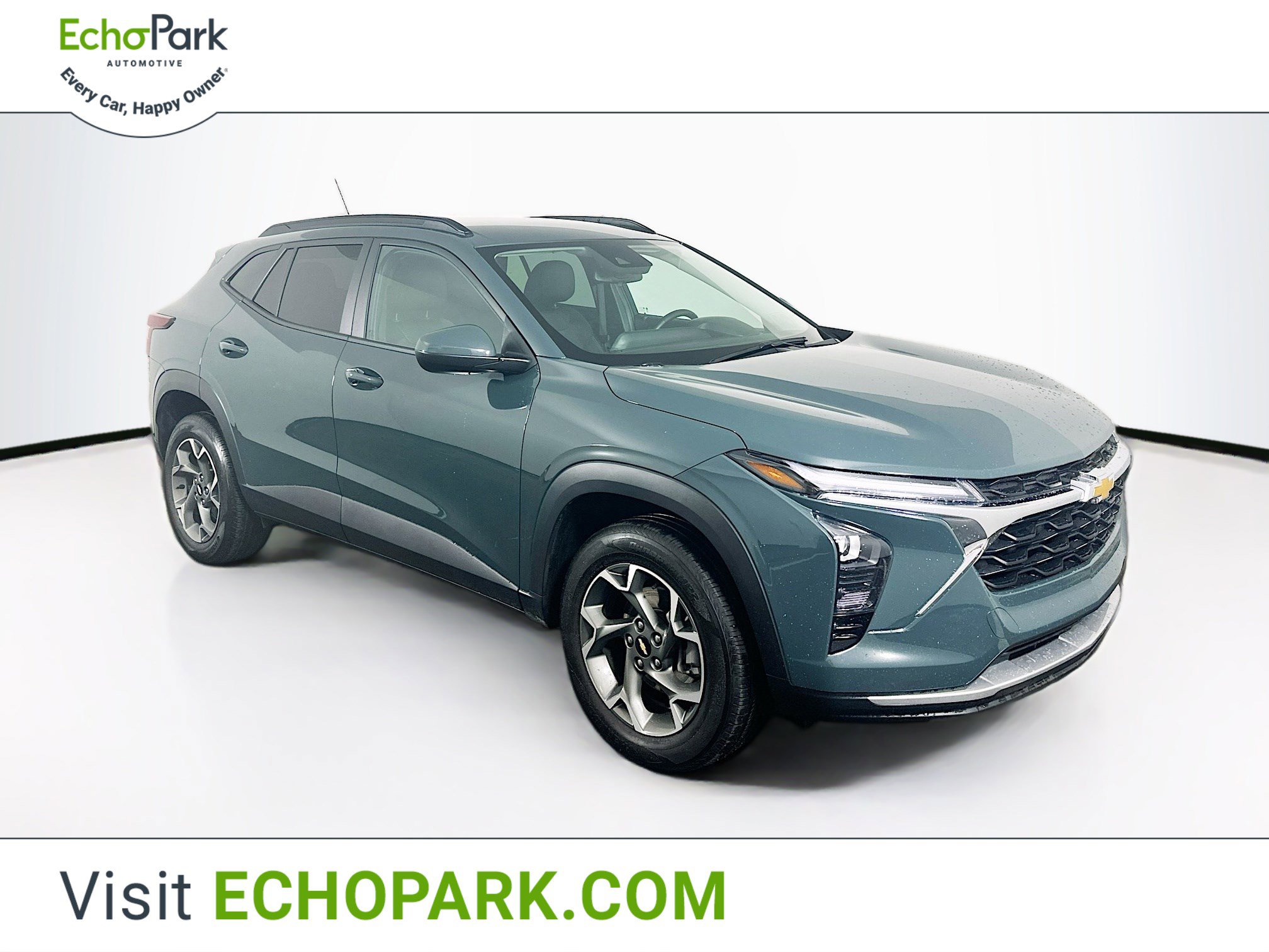 Used 2025 Chevrolet Trax LT w/ Driver Confidence Package