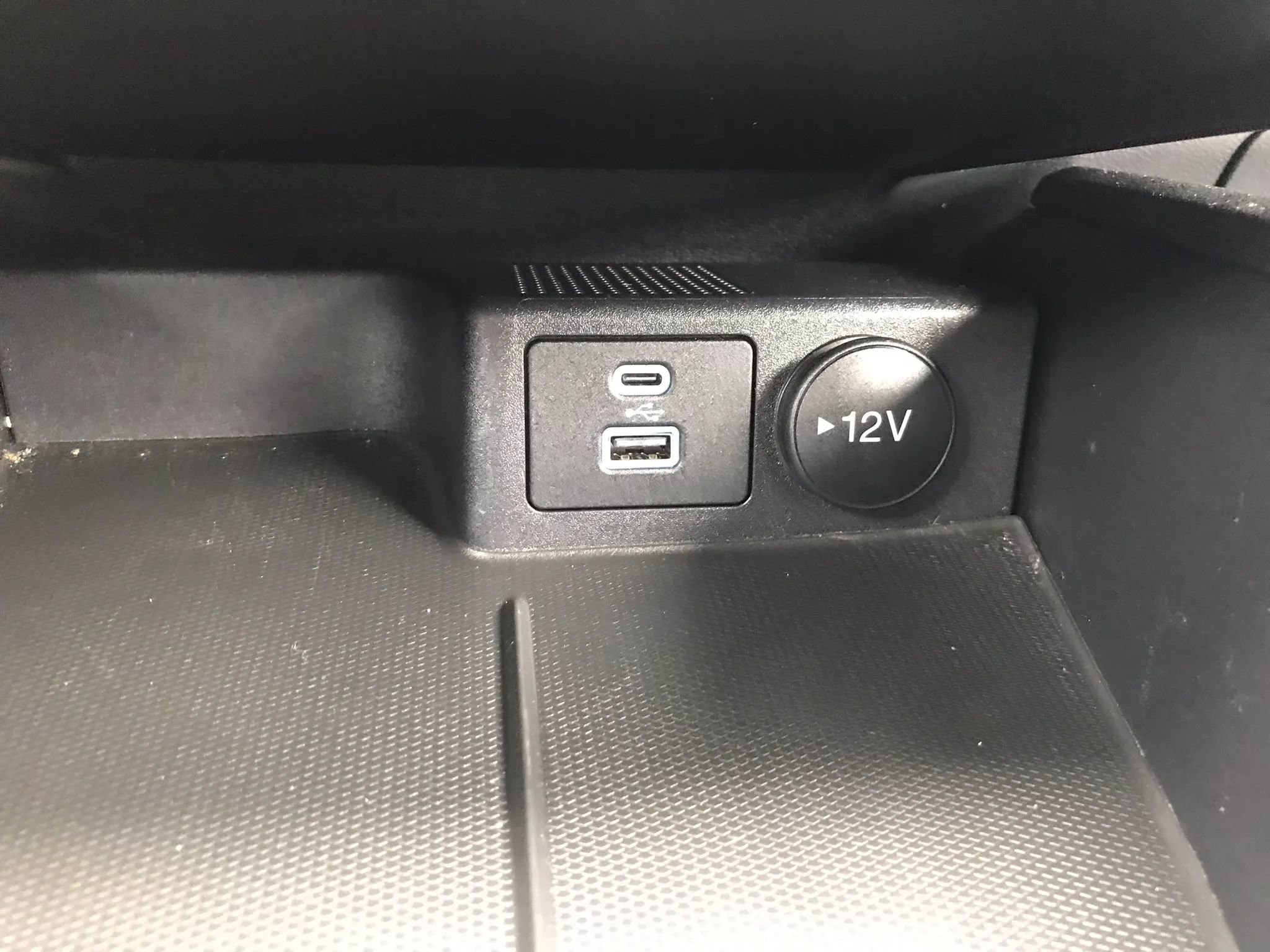 Used 2022 Ford Escape SE image 28