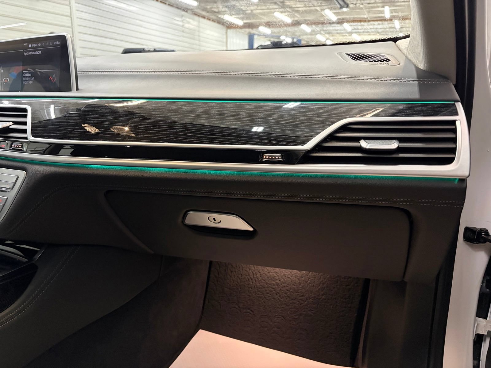 Used 2022 BMW 740i xDrive w/ Premium Package AWD/4WD image 29