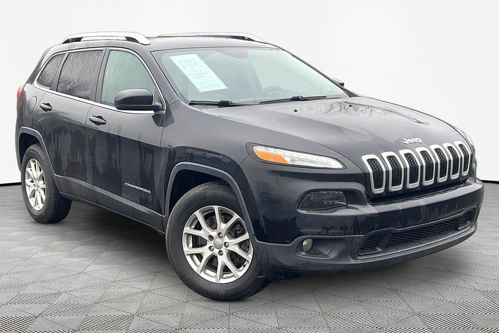 Used 2016 Jeep Cherokee Latitude w/ Safety/Convenience Group image 3
