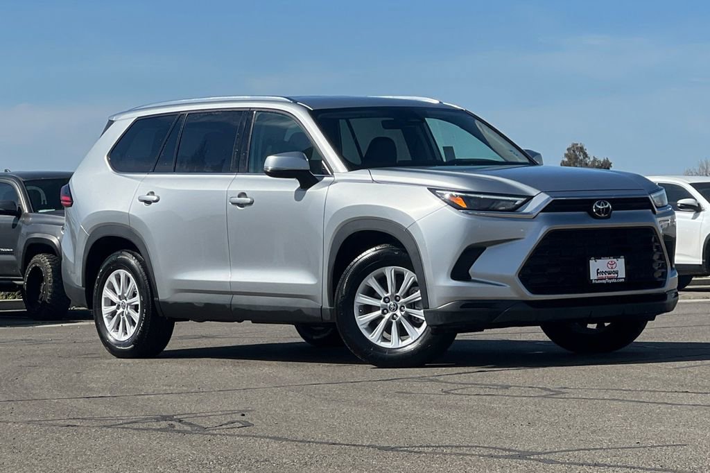 Certified 2025 Toyota Grand Highlander AWD image 2