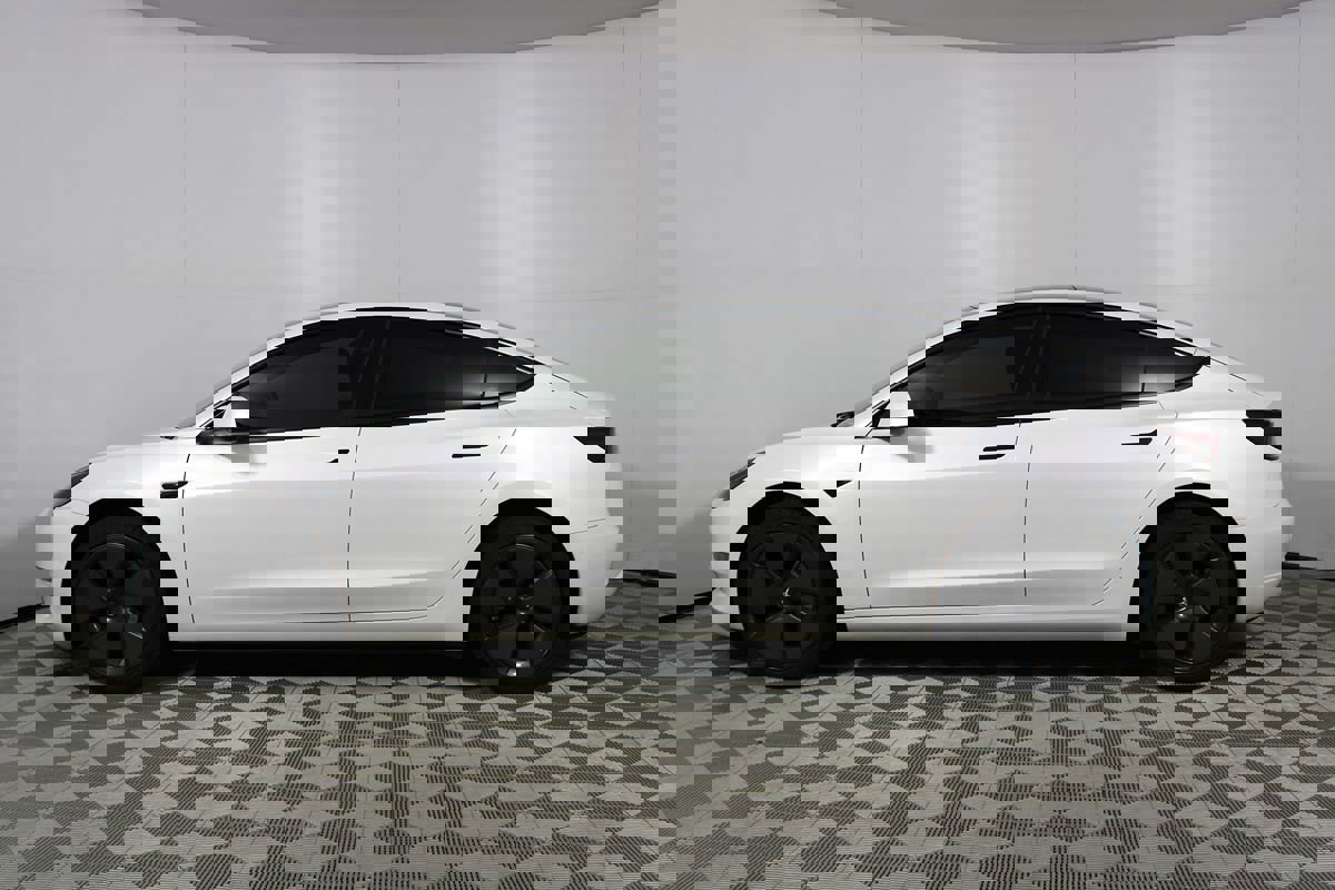 Used 2021 Tesla Model 3 Standard Range Plus image 27