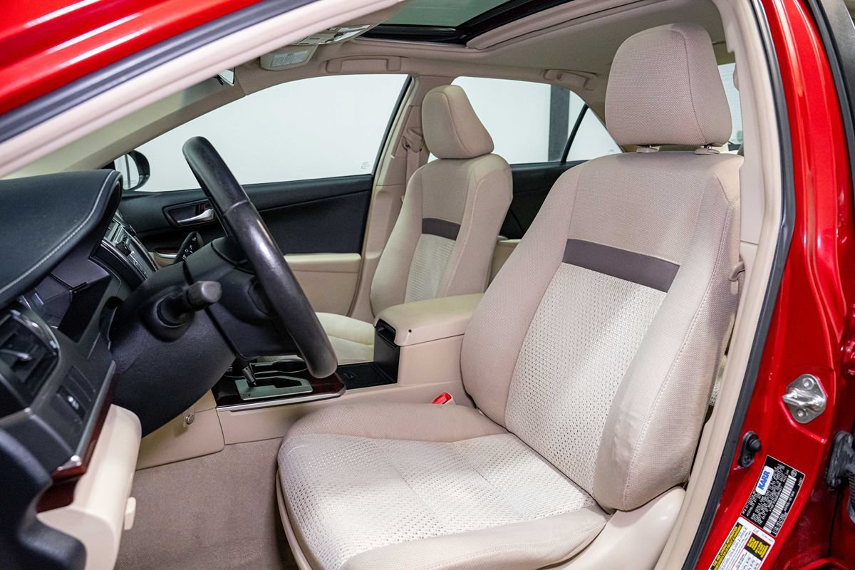 Used 2013 Toyota Camry XLE FWD image 13
